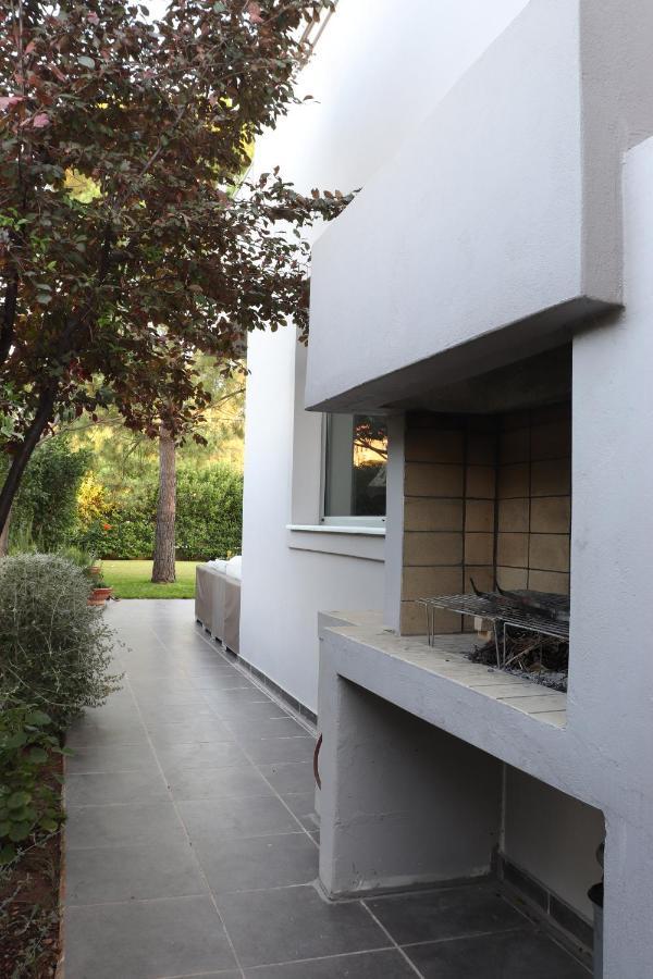 Virna S Home Schinias Luaran gambar